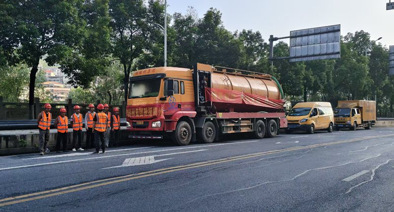 驰援横州云表镇抗洪清淤纪实——鸿鹄林科技集团管道清淤、管网检测、非开挖修复实战